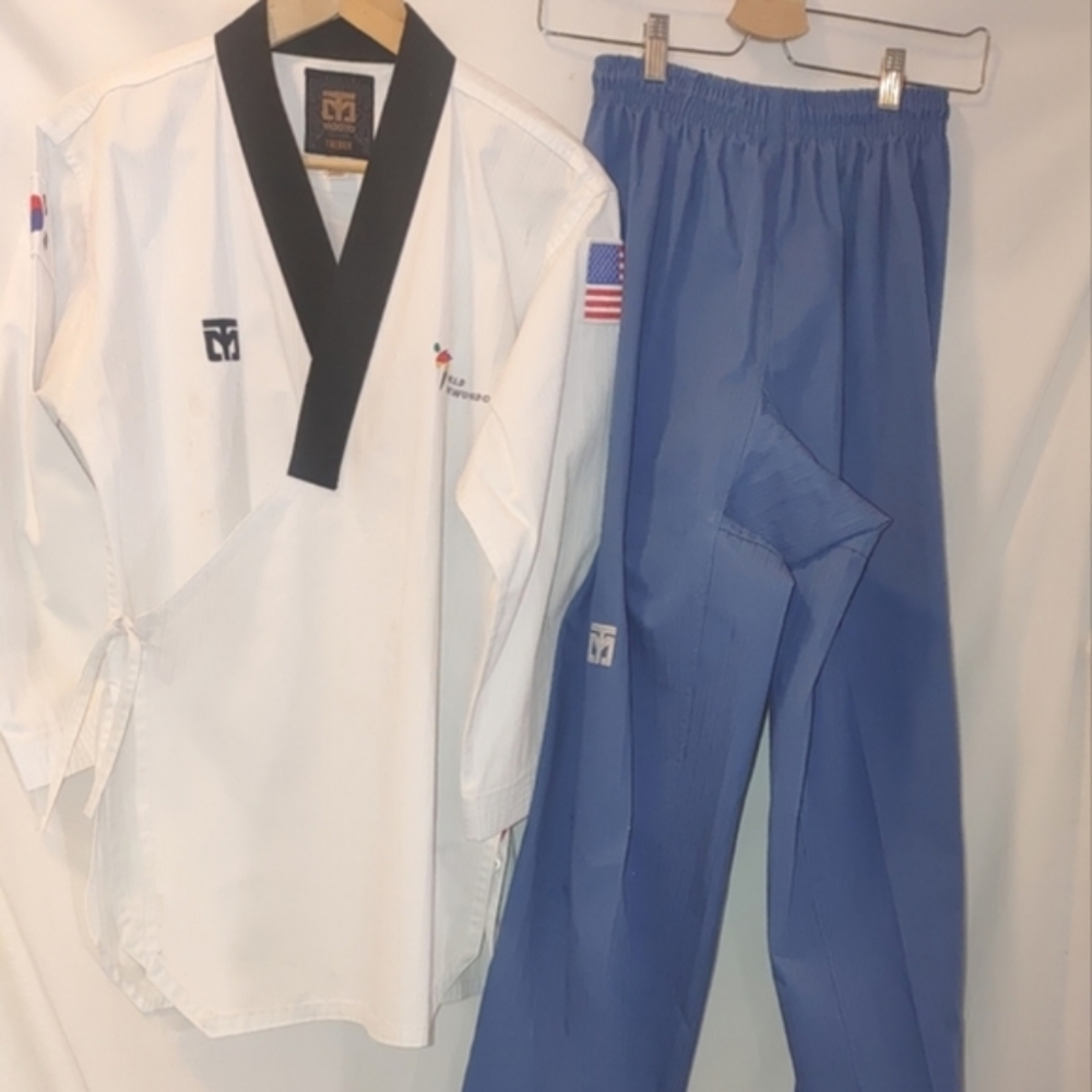 MOOTO Poomsae Dobk Taebek World Taekwondo USWC Uniform Set Women's M 160